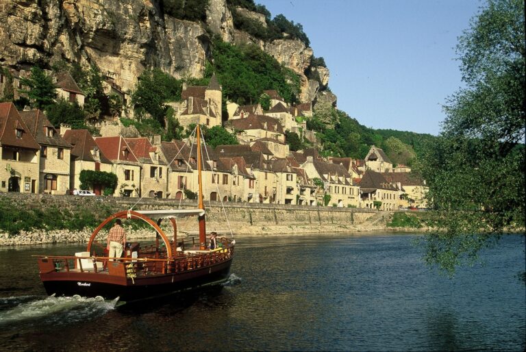 Voyage AU FIL DE LA DORDOGNE avec Galéo - Solution de voyage et transport